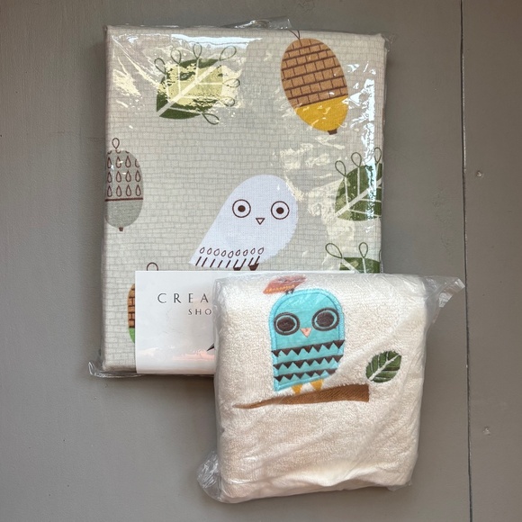 NIB Give a Hoot Shower Curtain and Hand Towel Cute Whimsy Fall Wildlife Decor - Picture 2 of 9